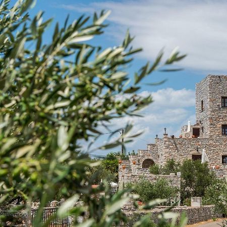 דירות Pírgos Dhiroú Charouda Stone Tower מראה חיצוני תמונה