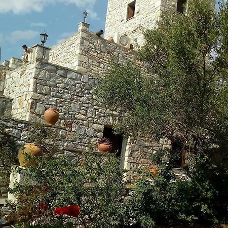דירות Pírgos Dhiroú Charouda Stone Tower מראה חיצוני תמונה