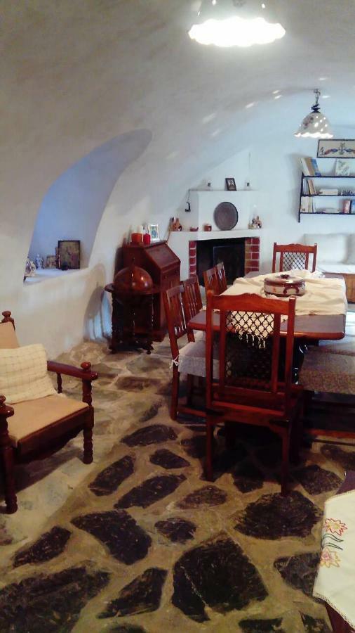 דירות Pírgos Dhiroú Charouda Stone Tower מראה חיצוני תמונה