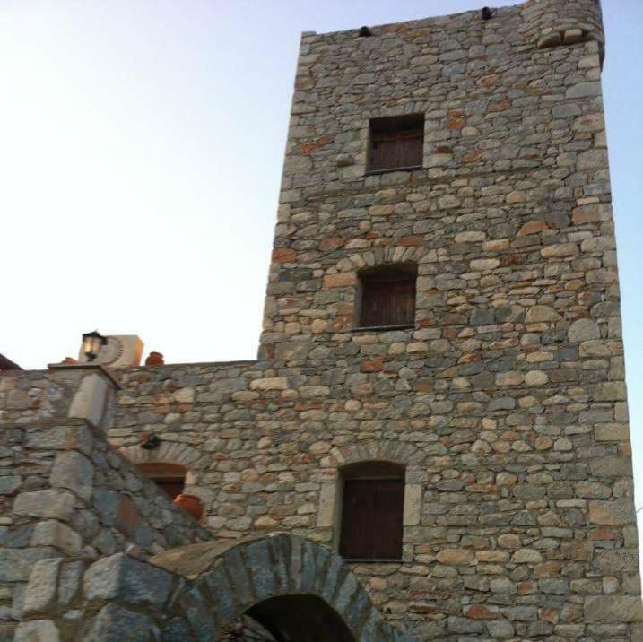 דירות Pírgos Dhiroú Charouda Stone Tower מראה חיצוני תמונה