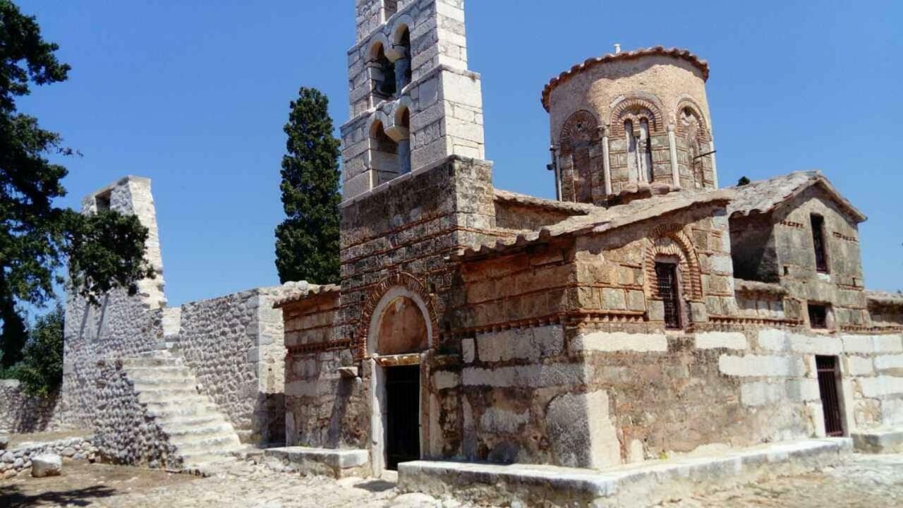 דירות Pírgos Dhiroú Charouda Stone Tower מראה חיצוני תמונה
