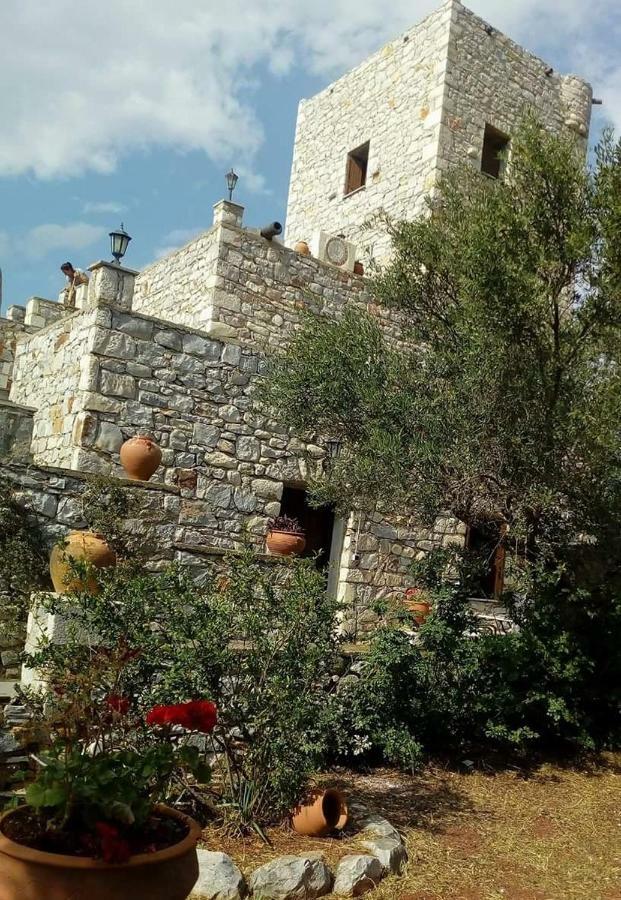דירות Pírgos Dhiroú Charouda Stone Tower מראה חיצוני תמונה